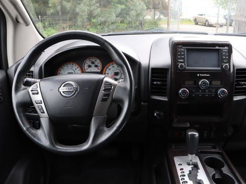 Used 2015 Nissan Titan SL AWD/4WD image 7