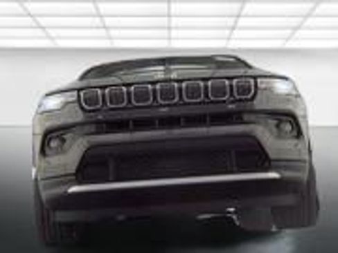 Used 2022 Jeep Compass Limited image 11