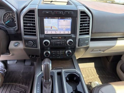 Used 2019 Ford F150 Limited image 2