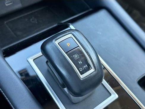 Used 2024 Mitsubishi Outlander SE Black Edition image 29