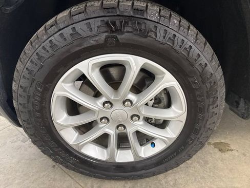 Used 2021 Jeep Grand Cherokee Laredo AWD/4WD image 14