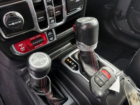 Certified 2021 Jeep Wrangler Unlimited Rubicon image 31