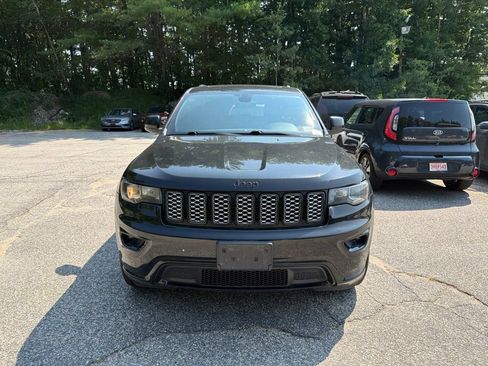 Used 2019 Jeep Grand Cherokee Altitude AWD/4WD image 7