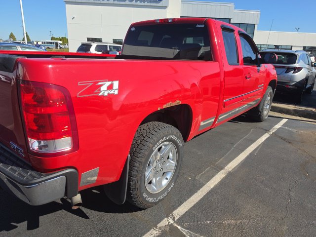 Used 2011 GMC Sierra 1500 SLE w/ All-Terrain Package AWD/4WD image 2