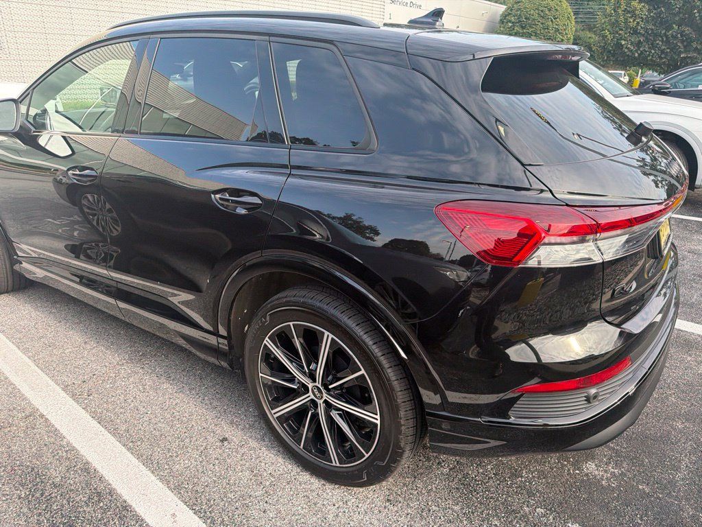 Used 2022 Audi Q4 e-tron Prestige AWD/4WD image 6