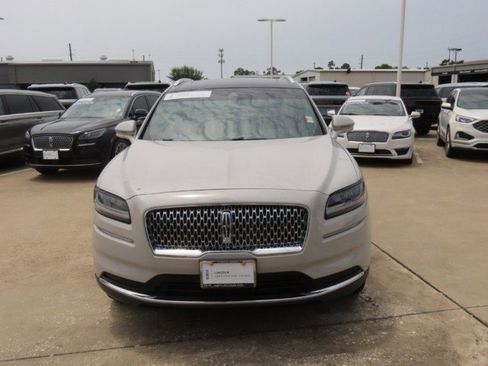 Certified 2022 Lincoln Nautilus Reserve FWD image 4