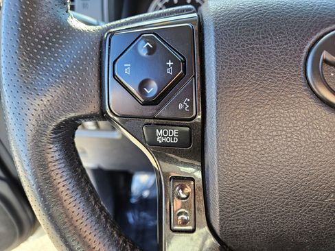 Used 2020 Toyota 4Runner TRD Off-Road image 26