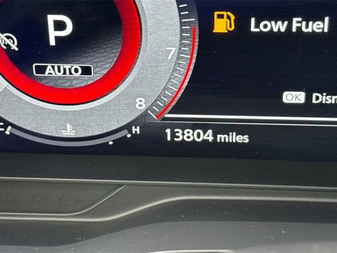 Used 2024 Nissan Pathfinder Platinum w/ Cargo Package image 25