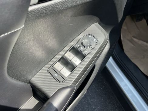 Used 2023 Mitsubishi Outlander SE FWD image 17