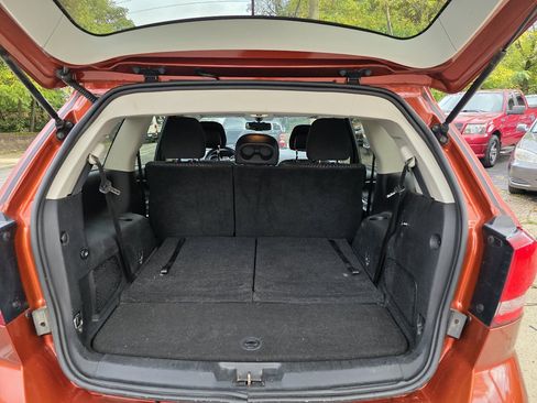 Used 2014 Dodge Journey SXT w/ Flexible Seating Group image 7