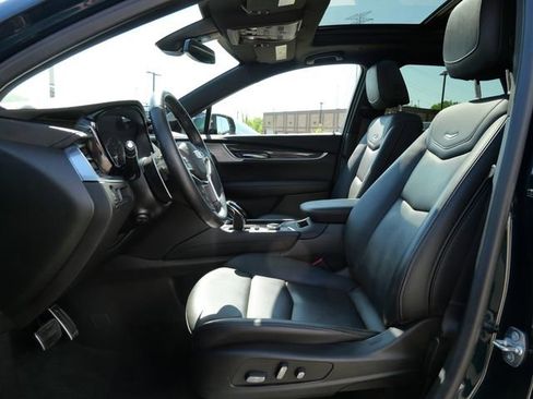Used 2024 Cadillac XT5 Sportv AWD/4WD image 11
