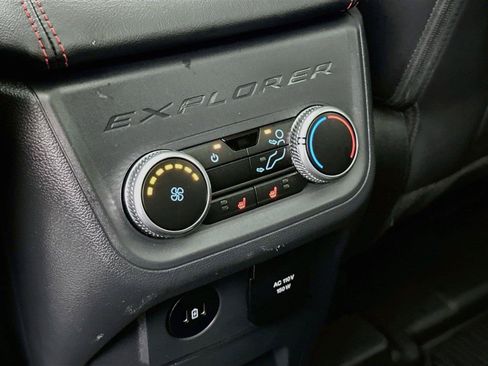 Used 2025 Ford Explorer ST AWD/4WD image 34