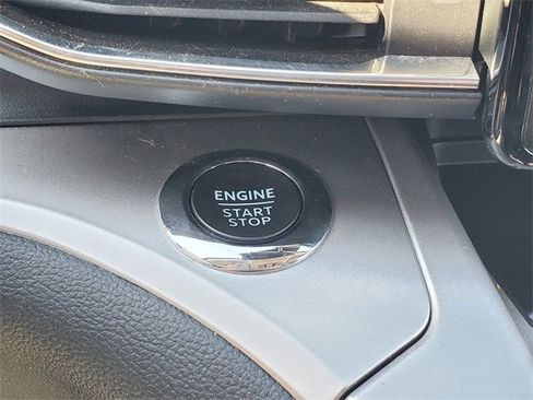 Certified 2022 Ford Explorer XLT w/ Equipment Group 202A image 25