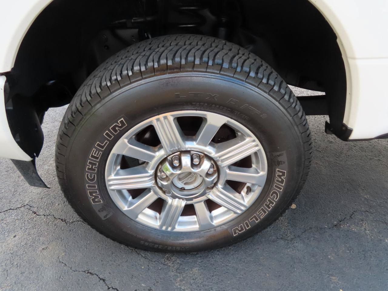 Used 2018 Ford F350 Limited AWD/4WD image 11