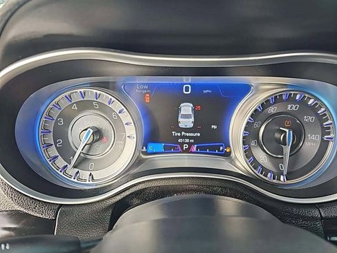 Used 2021 Chrysler 300 S image 7