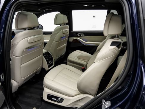 Used 2024 BMW ALPINA XB7 AWD/4WD image 36