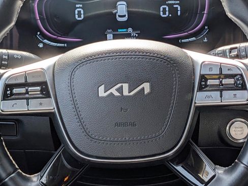 Certified 2024 Kia Telluride LX image 33