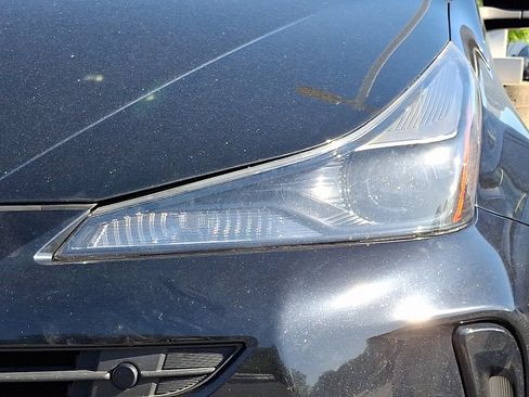 Used 2022 Toyota Prius FWD image 8