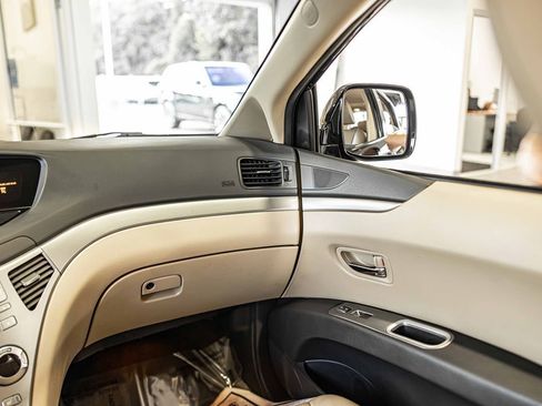 Used 2010 Subaru Tribeca Limited image 41