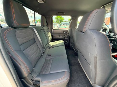 Used 2022 Nissan Frontier PRO-4X AWD/4WD image 17