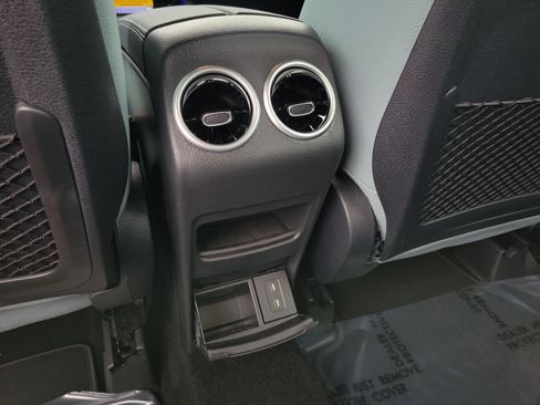 New 2026 Mercedes-Benz GLB 35 AMG 4MATIC image 9