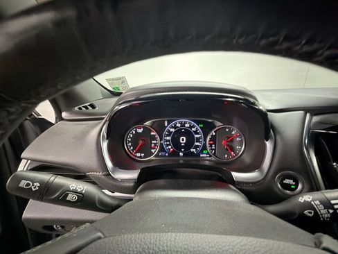 Used 2023 Chevrolet Traverse Premier w/ Redline Edition FWD image 11