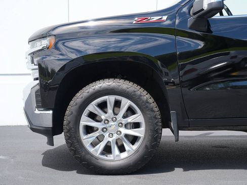 Used 2022 Chevrolet Silverado 1500 LTZ w/ LTZ Premium Package AWD/4WD image 11