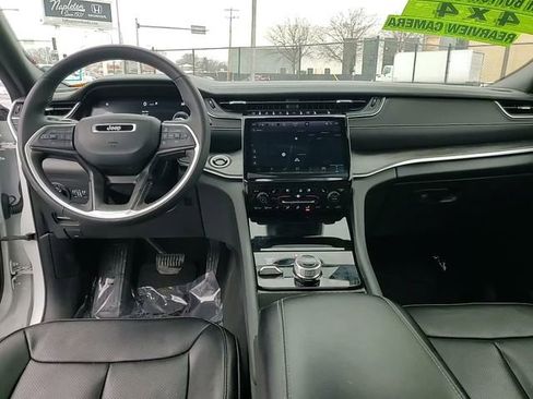 Used 2024 Jeep Grand Cherokee L Limited w/ Luxury Tech Group II image 30