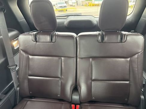 Used 2026 Ford Explorer Platinum w/ LUX Leather Package AWD/4WD image 28