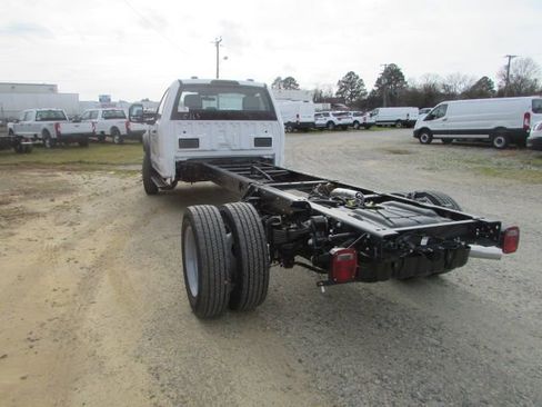 New 2026 Ford F550 4x4 Regular Cab Super Duty image 3