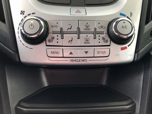 Used 2017 Chevrolet Equinox LT w/ Convenience Package image 29