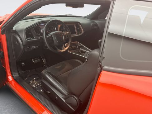 Used 2022 Dodge Challenger R/T Scat Pack w/ Plus Package image 10