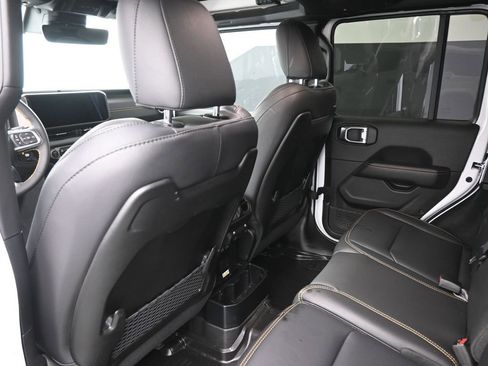 Used 2024 Jeep Wrangler Sahara w/ Technology Group image 12