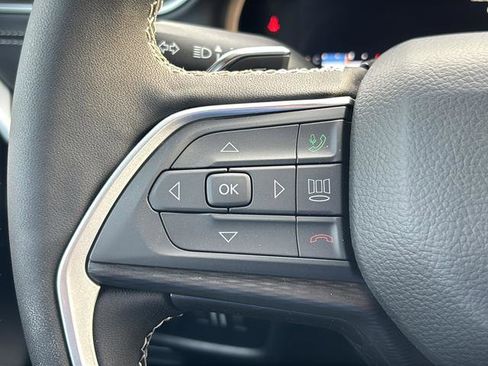 New 2025 Jeep Grand Cherokee L Laredo image 27