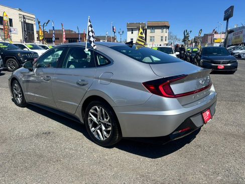 Used 2020 Hyundai Sonata SEL w/ Convenience Package FWD image 3