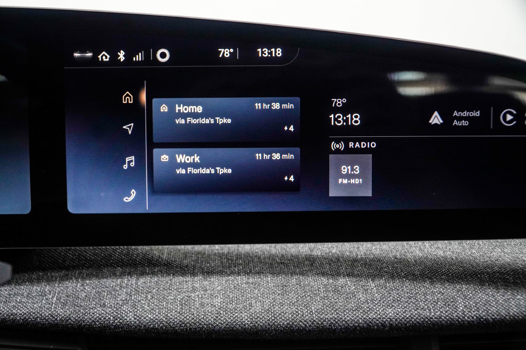 Used 2024 Lucid Air Pure RWD image 31