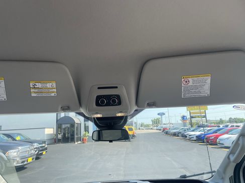 Used 2024 Ford Transit 350 XLT image 11