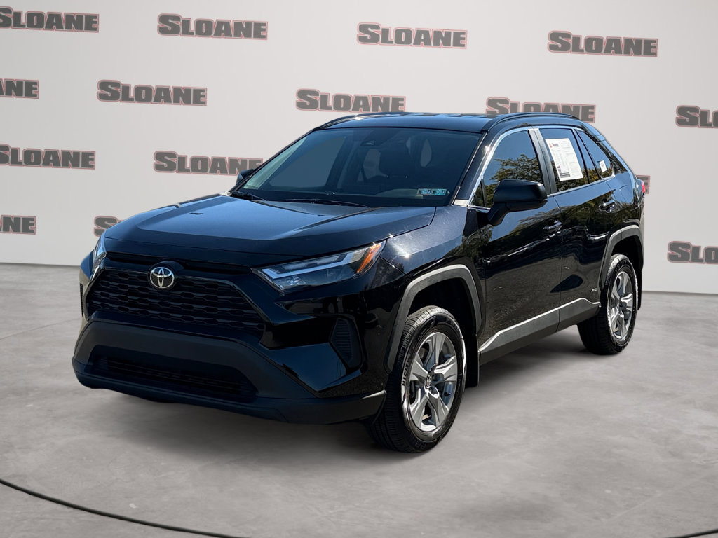 Used 2025 Toyota RAV4 LE AWD/4WD image 1