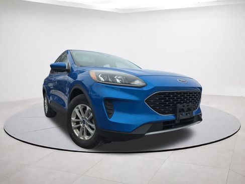 Used 2020 Ford Escape SE image 9