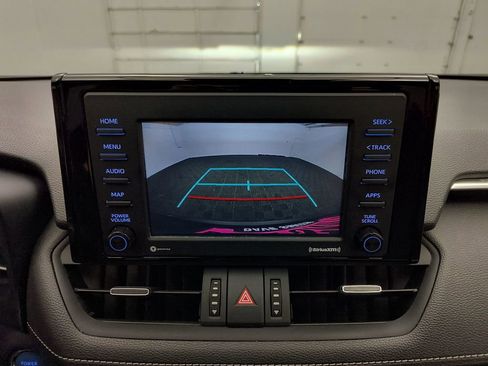 Used 2022 Toyota RAV4 XLE Premium image 25