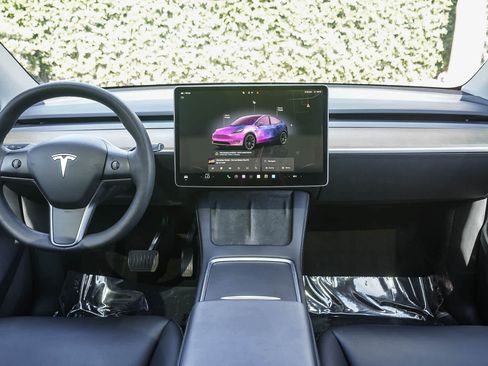 Used 2023 Tesla Model Y Long Range AWD/4WD image 12
