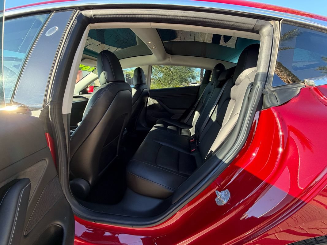Used 2018 Tesla Model 3 Long Range RWD image 10