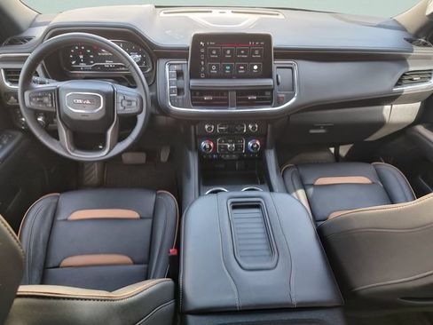 Used 2024 GMC Yukon AT4 w/ Technology Package AWD/4WD image 9