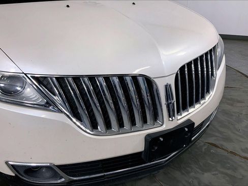 Used 2015 Lincoln MKX FWD w/ Equipment Group 101A image 29