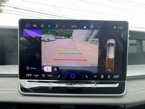 New 2025 Volkswagen Tiguan SE image 17