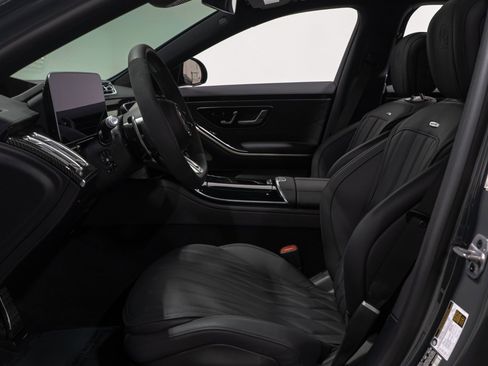 Used 2025 Mercedes-Benz S 63 AMG S image 31