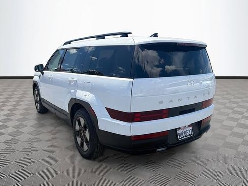 Used 2025 Hyundai Santa Fe SEL FWD image 5