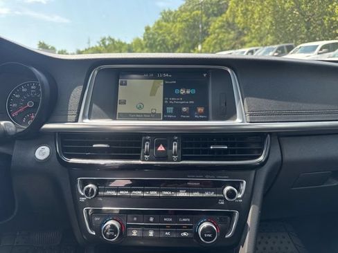 Used 2016 Kia Optima EX w/ Premium Package FWD image 17