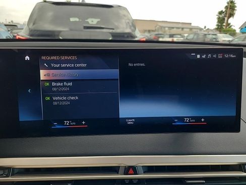 Used 2022 BMW iX xDrive50 w/ Premium Package AWD/4WD image 17