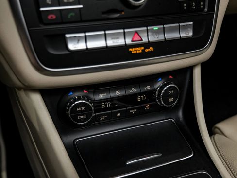 Used 2019 Mercedes-Benz GLA 250 image 25